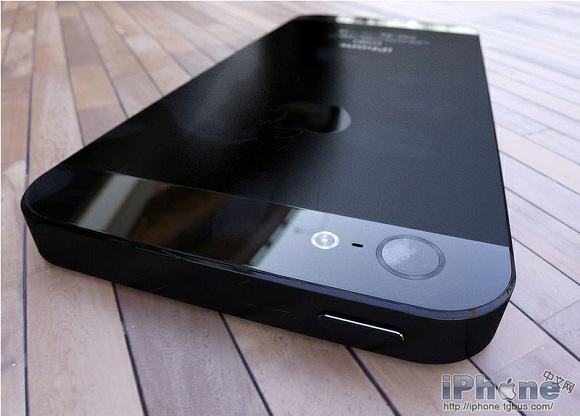 Assembled iPhone 5's pictures leak, claims to be genuine 3 iPhone-5-Leak-3