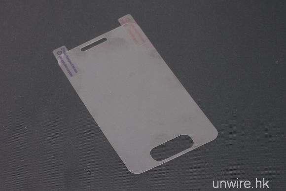 No round home-key for the iPhone 5? 1 iphone5 protector2