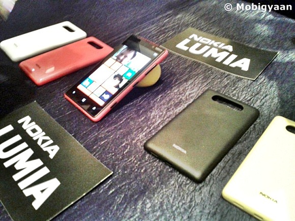 Nokia-Lumia-820-Handson  
