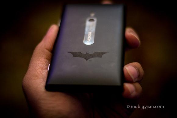 lumia-800-dark-knight-1