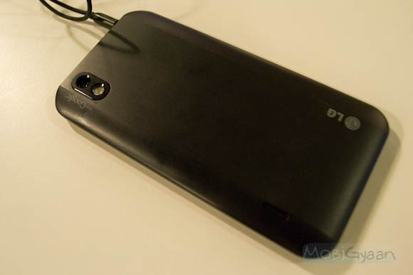 lg-optimus-black-hardware-3