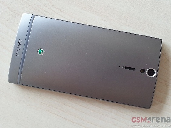 Sony-Xperia-SL-Leak-2