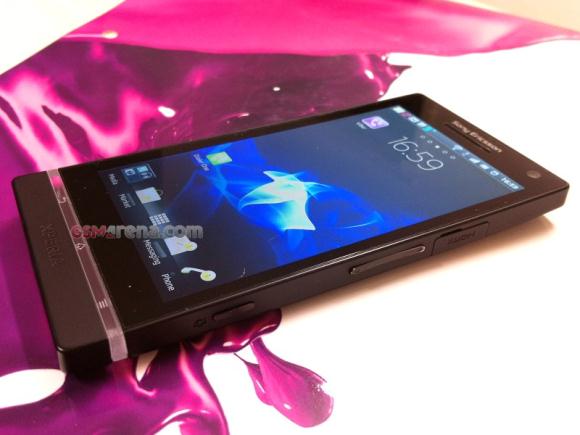 More pictures of Sony Ericsson Xperia Arc HD (Nozomi) popup with probable specs 2 arc-hd-leak-1