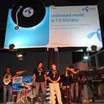 Uninor Promotes Its Unlimited Music Campaign In Style! 1 uninor-unlimited-music-event