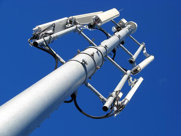 Unlimited data plans, throttling and other ways mobile networks cheat consumers 1 610-antenna copy
