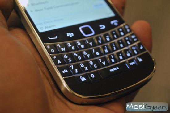 BlackBerry Bold 9900 : Hands-on Pics 3 3 550