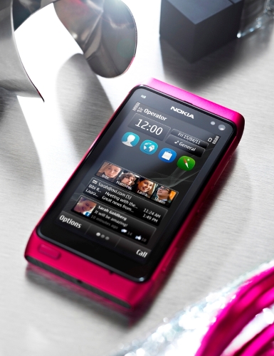 Nokia launches the limited edition N8 in Pink, in India 1 n8-pink-fashion-design