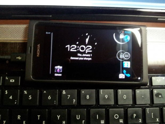 Here’s a Nokia N9 running Ice Cream Sandwich! 1 prxpu copy