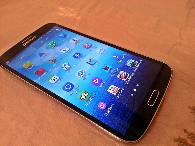 Samsung Galaxy Y Mega 6.3 5