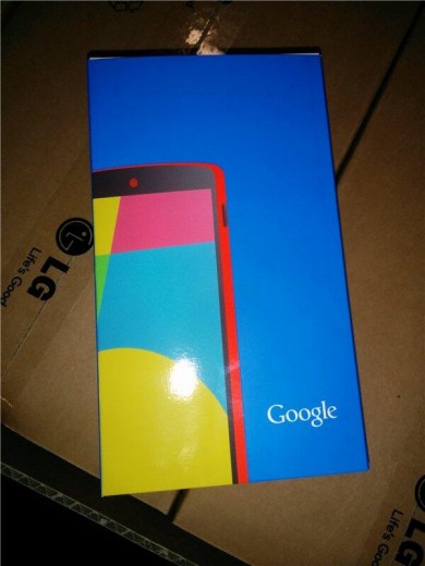 Red Nexus 5 retail box