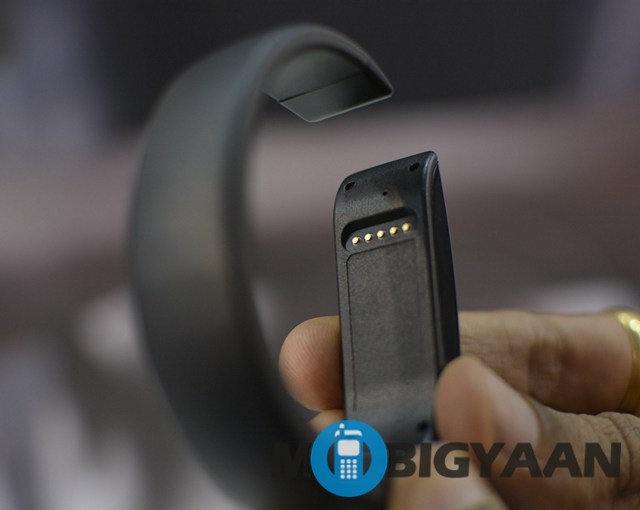 LG Lifeband Touch hands on