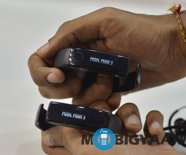 LG Lifeband Touch hands on