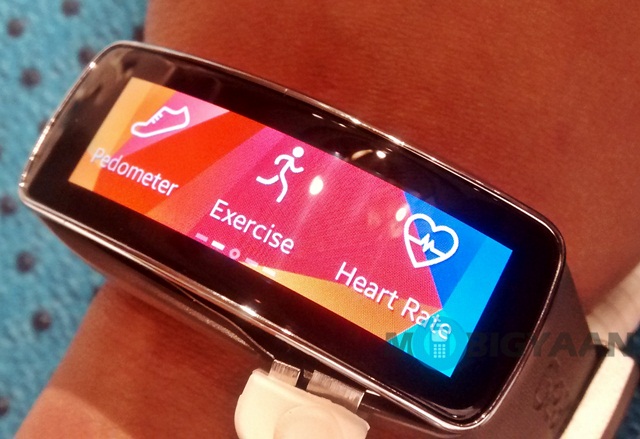 Samsung Gear Fit (3)