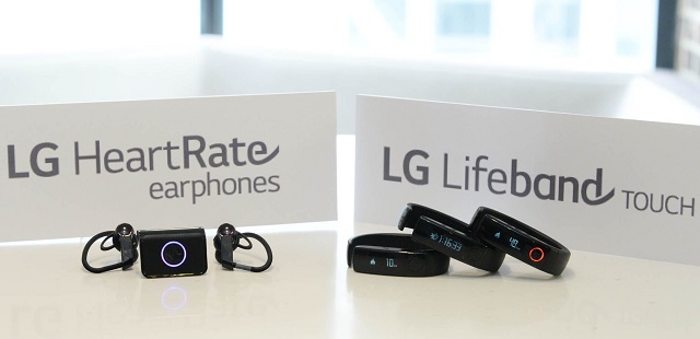 LG-Lifeband-touch-heart-rate-earphones