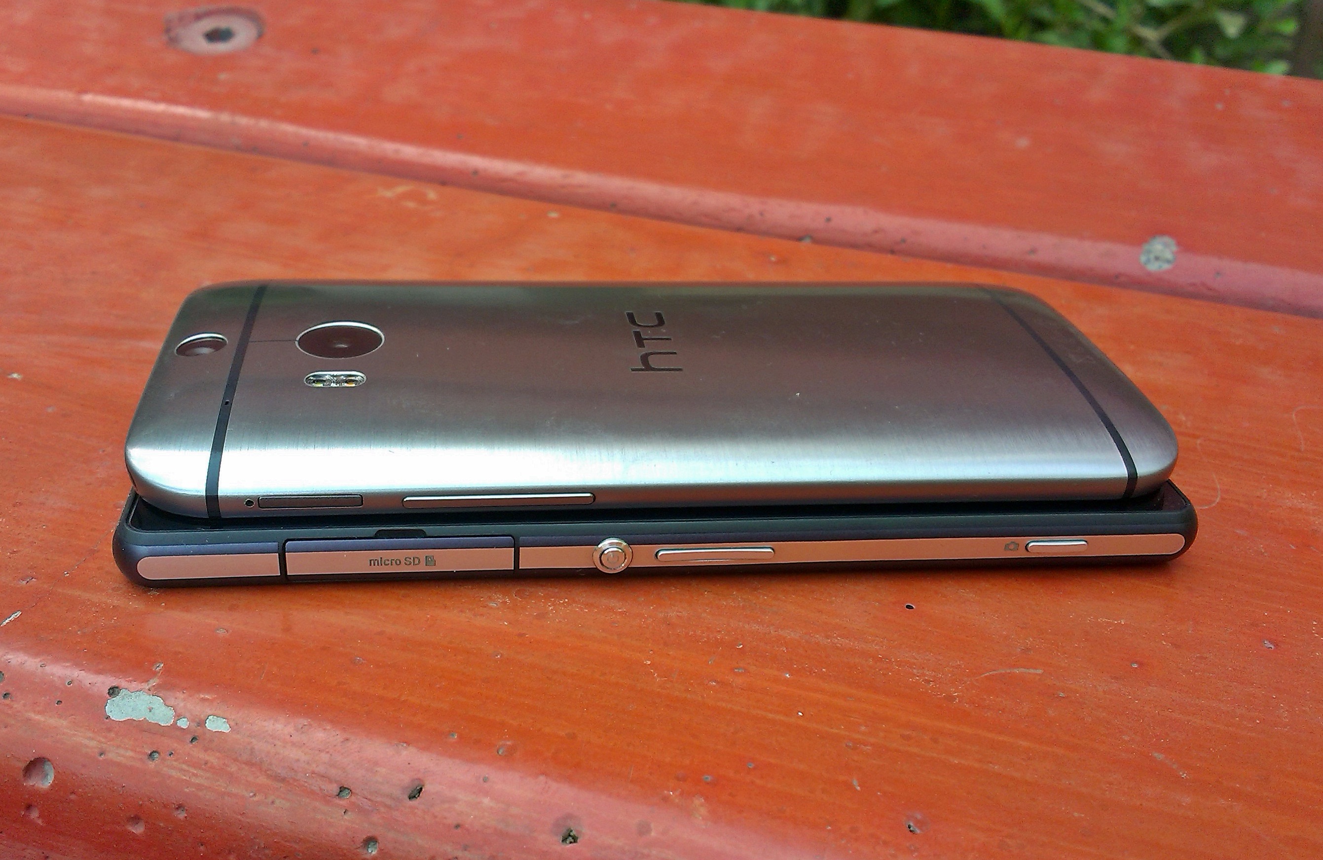 HTC-One-M8-3 