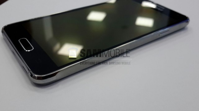 Samsung Galaxy Alpha leaks in live pictures