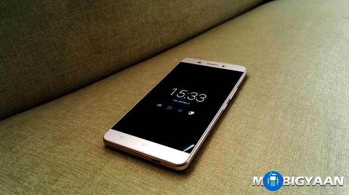 How to check notifications without unlocking the device
