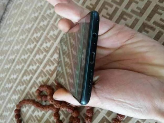 oneplus-3-spotted-with-usb-type-c-port-2