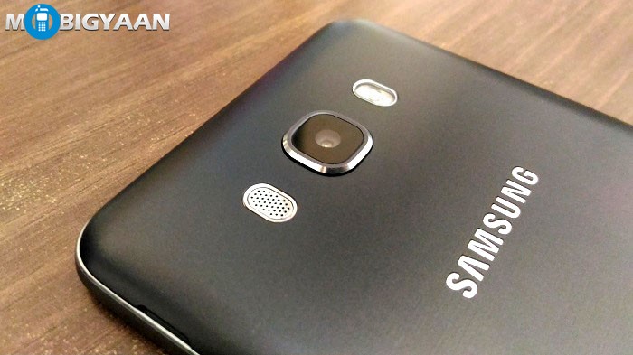 Samsung Galaxy J7 (2016) Hands-on Images 8 Samsung Galaxy J7 Hands on
