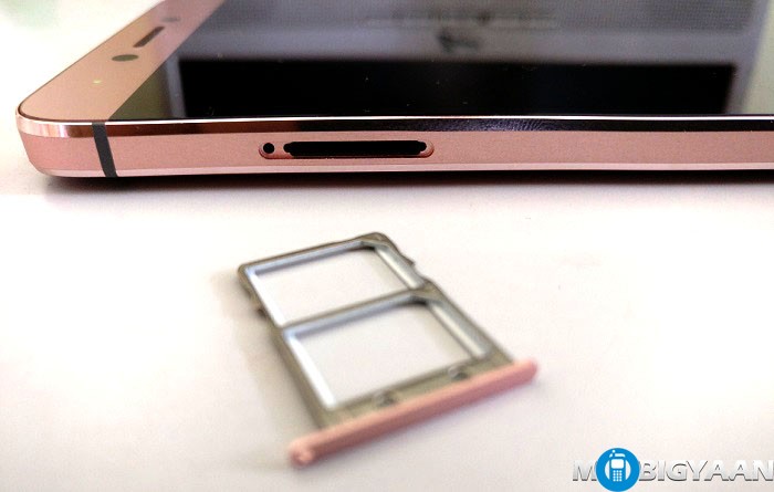 LeEco Le 2 Review - Bang for the buck 11 No MicroSD Card Slot Found