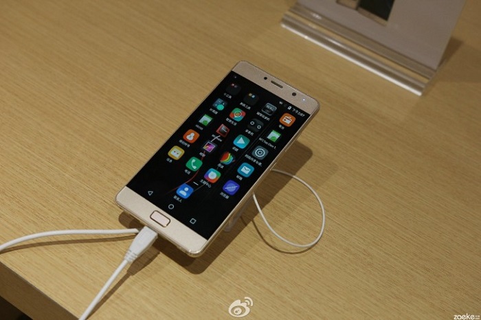 lenovo-vibe-p2-live-image-front-view