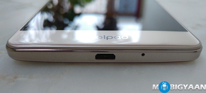 Coolpad Mega 2.5D Hands-on and Images 10 Coolpad Mega 2.5D Hands-on and Images (2)