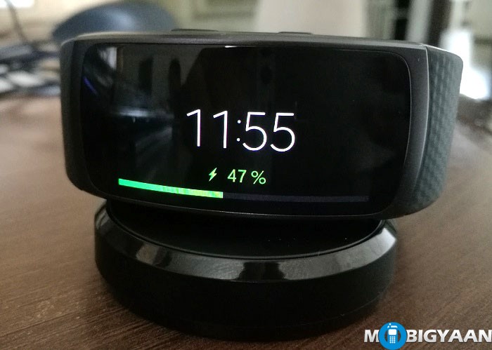 Samsung Gear Fit2 - Hands-on Images Review (2)