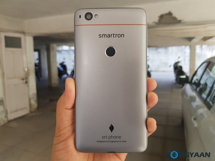 Smartron srt.phone