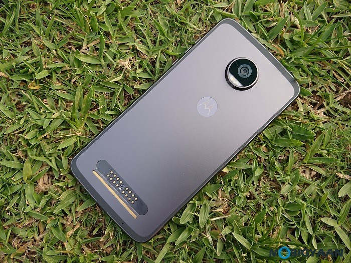 Motorola Moto Z2 Play Hands-on [Images]