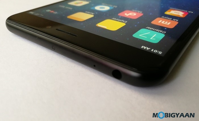 Xiaomi Mi Max 2 Hands on Images Big in size Big in battery 7