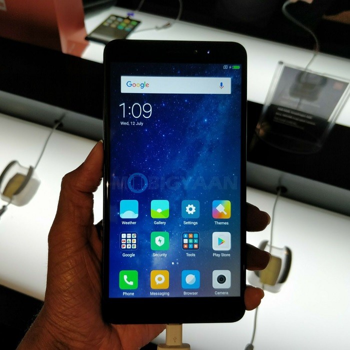 Xiaomi Mi Max 2 launched in India, features 6.4-inch screen and 5,300 mAh battery 2 Xiaomi Mi Max 2 India 2