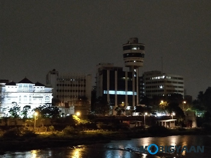 oneplus-5-review-camera-samples-night-13-2x-zoom-non-hdr 