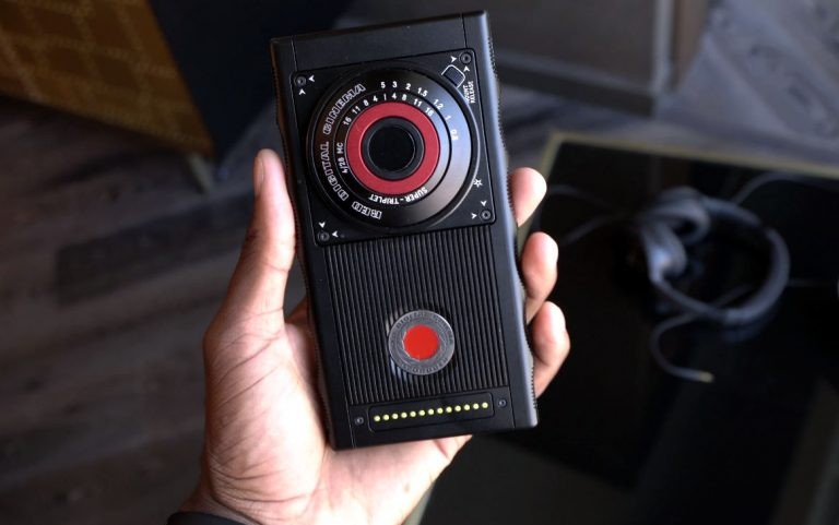 RED HYDROGEN ONE modular phone prototype shown off in a video 2 RED-HYDROGEN-ONE-modular-camera
