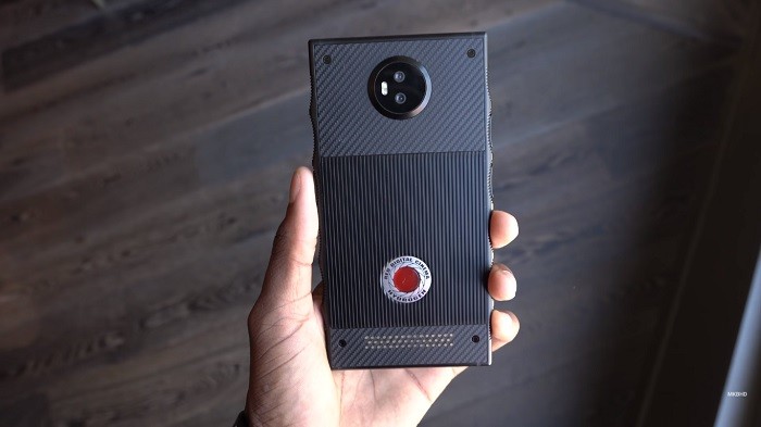 RED Hydrogen One specs revealed through a benchmarking site 1 red-hydrogen-one-featured