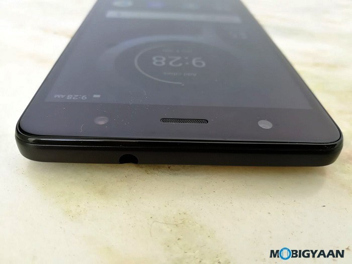 Lenovo K8 Plus Hands on Images Review 4