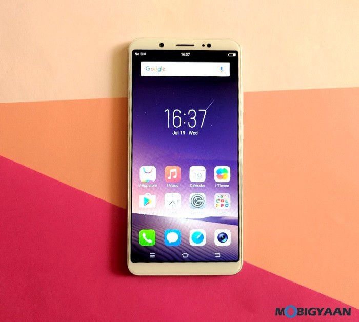 Vivo V7 Plus Hands on Images Review Selfie Phone 1