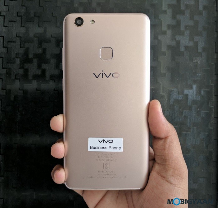 Vivo V7 Plus Hands on Images Review Selfie Phone 11
