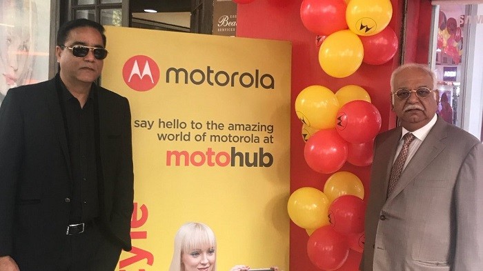 Motorola announces 50 Moto Hubs in New Delhi to expand its offline presence 2 moto-hub-delhi-ncr-2