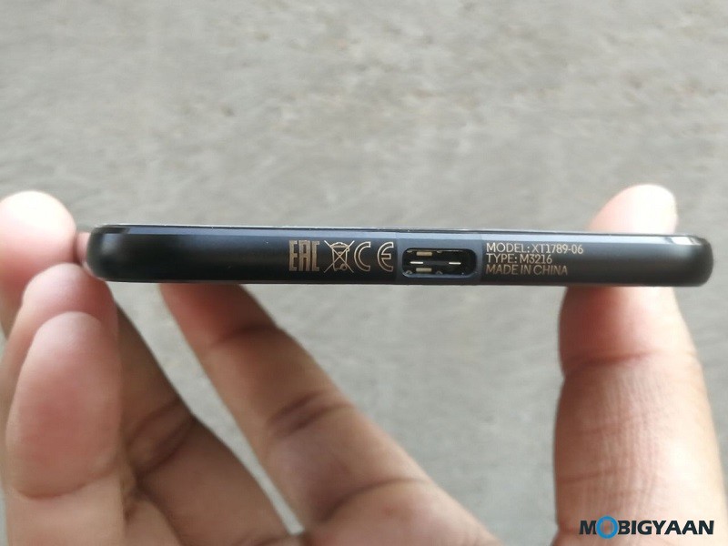 Motorola Moto Z2 Force Review 7 Motorola Moto Z2 Force Hands on Review Images 11