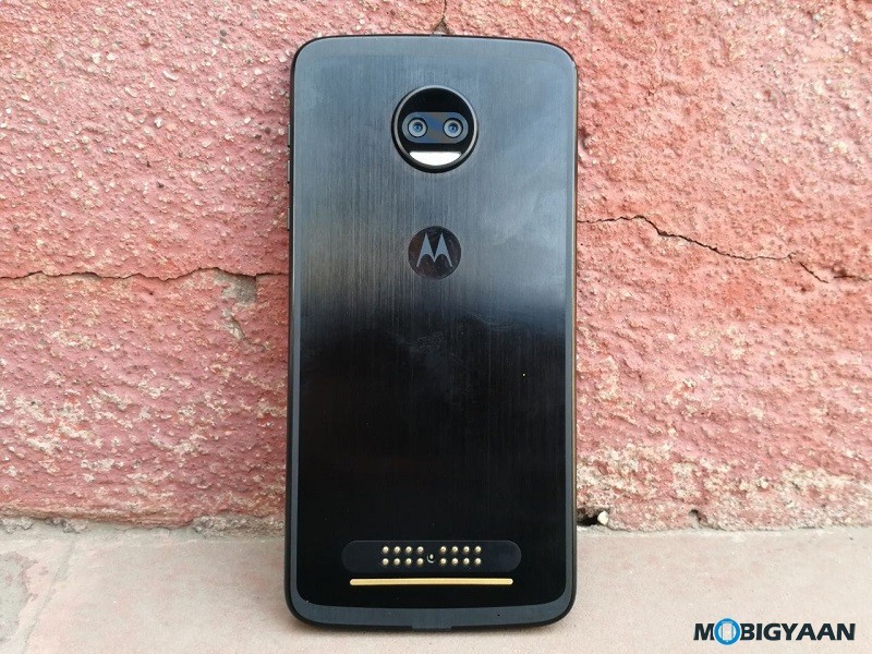 Motorola Moto Z2 Force Hands on Review Images 9