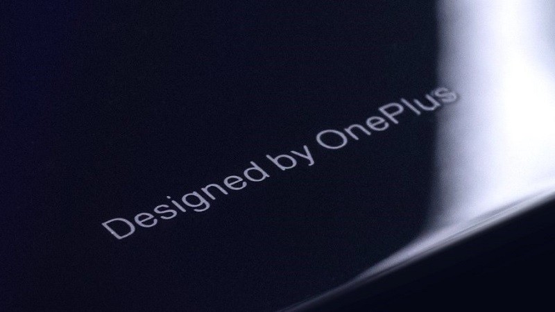 OnePlus 6 teased to come with glass back, could come with wireless charging as well