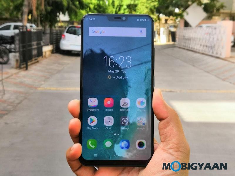 Vivo X21 Hands on Worlds First Smartphone with In Display Fingerprint Scanner Images 0