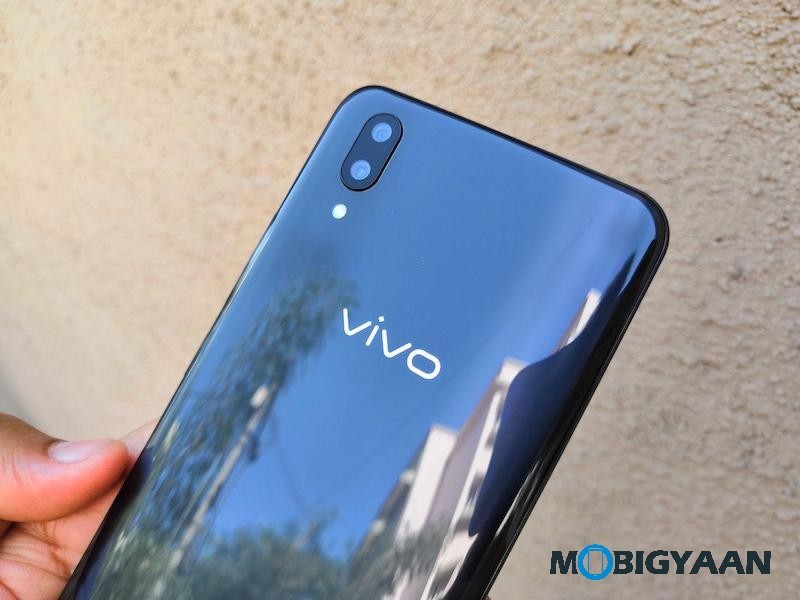 Vivo X21 Hands on Worlds First Smartphone with In Display Fingerprint Scanner Images 7