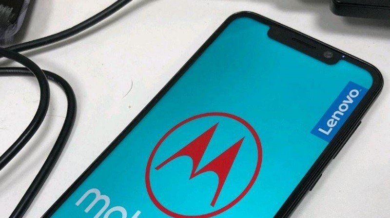 Live image of Motorola One Power leaks online showing off iPhone X-like notch