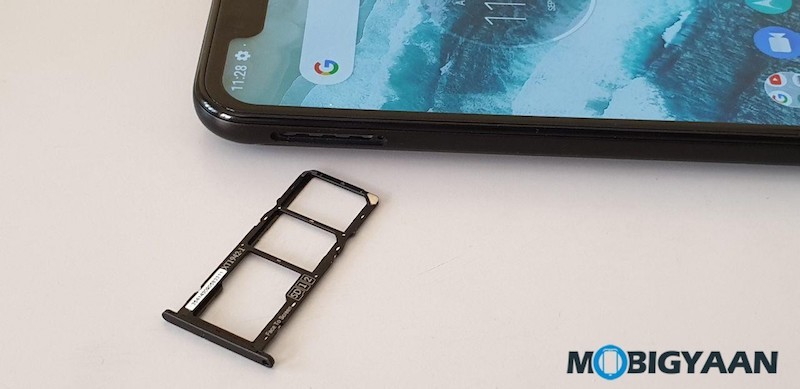 Motorola One Power Review - Big Battery and Android One Goodness 7 Motorola One Power Hands On Review Images 6