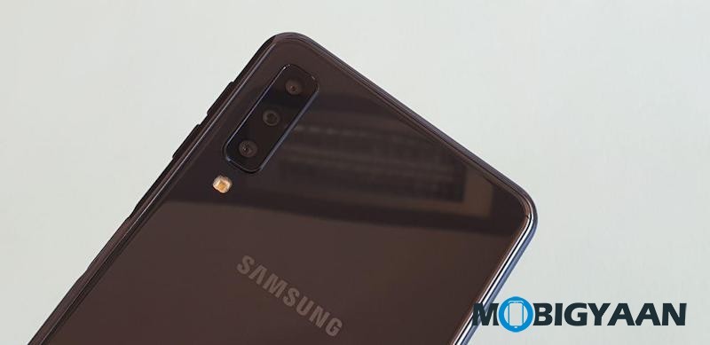 Samsung-Galaxy-A7-2018-Hands-on-Review-Images-4 