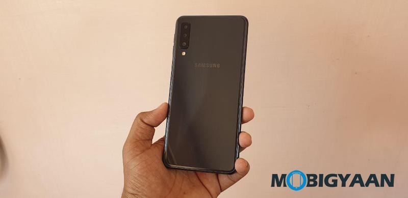 Samsung Galaxy A7 2018 Hands on Review Images 5