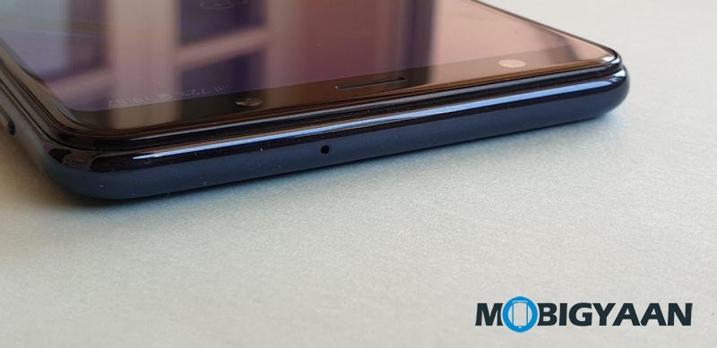 Samsung Galaxy A7 2018 Hands on Review Images 9