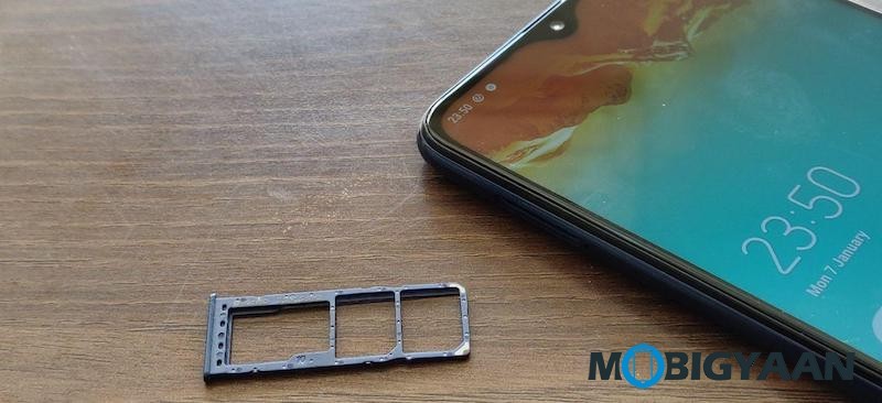 Samsung Galaxy M10 Hands On Review Images 5