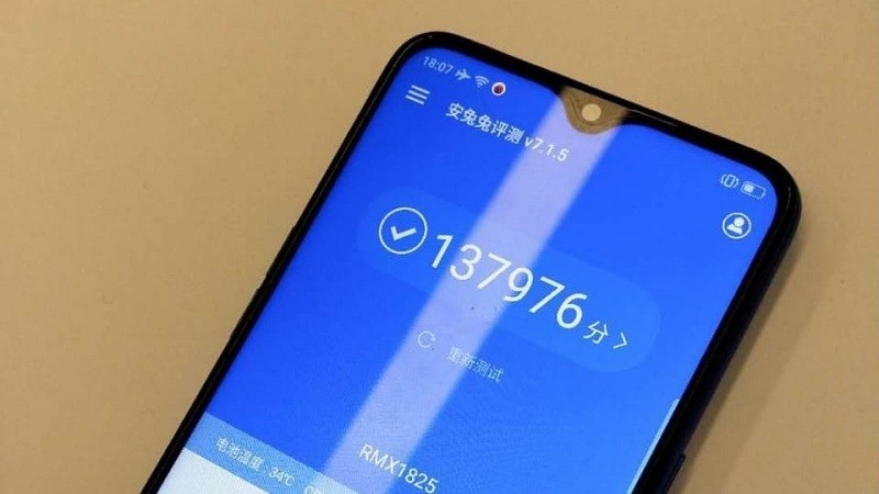 Alleged live image of Realme 3 leaks ahead of March 4 India launch 2 Alleged live image of Realme 3 leaks ahead of March 4 India launch